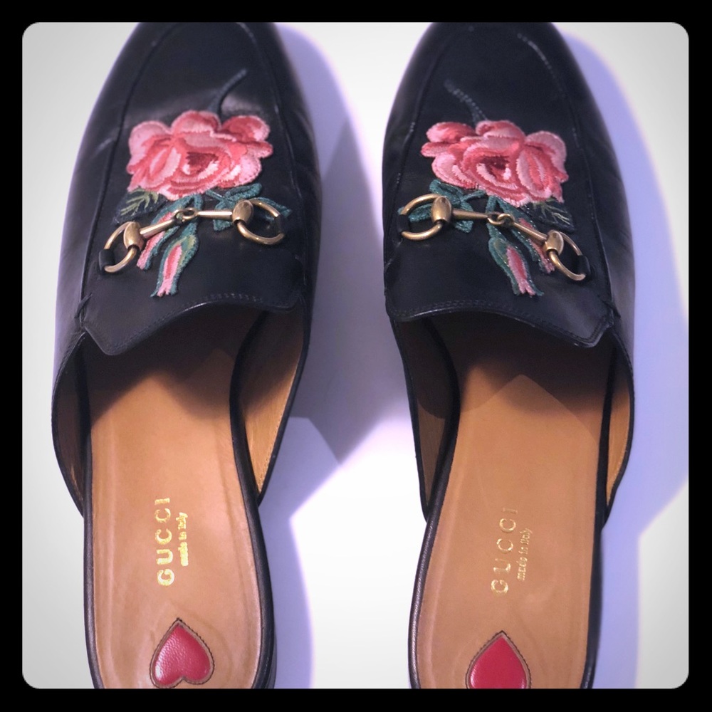 Gucci Princeton Slide with flowers appliqué-black